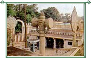 Sri Gavi Gangadhareshwara Temple Bangalore